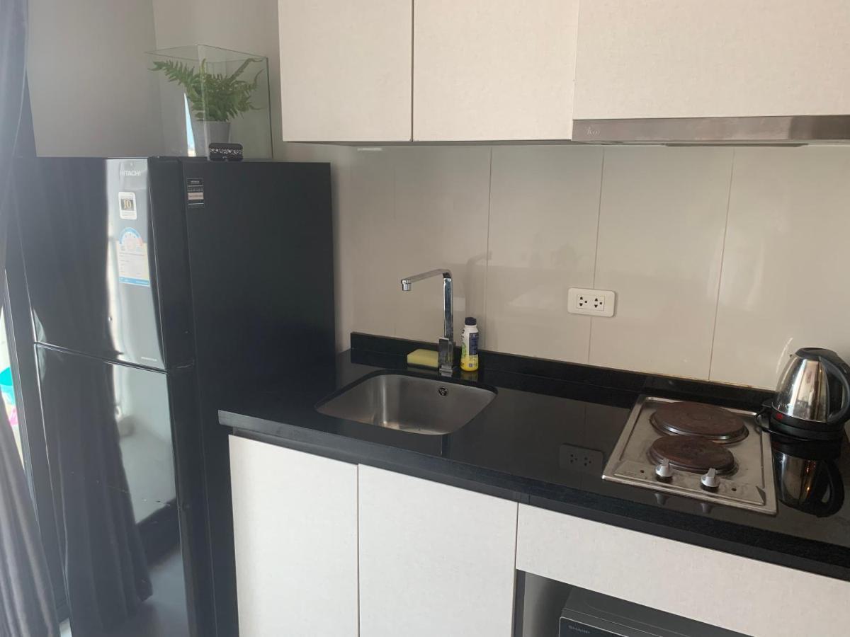 The Base Apartment Pattaya Exterior photo