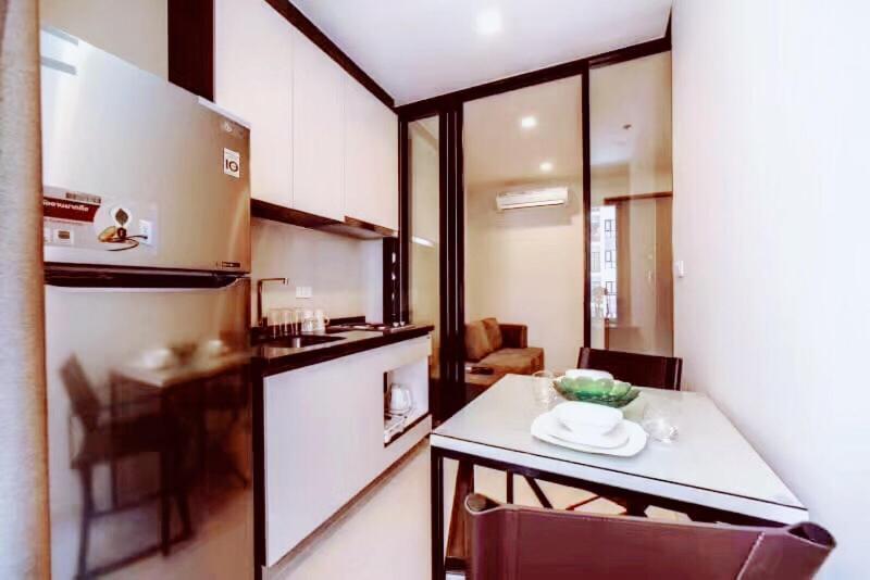 The Base Apartment Pattaya Exterior photo