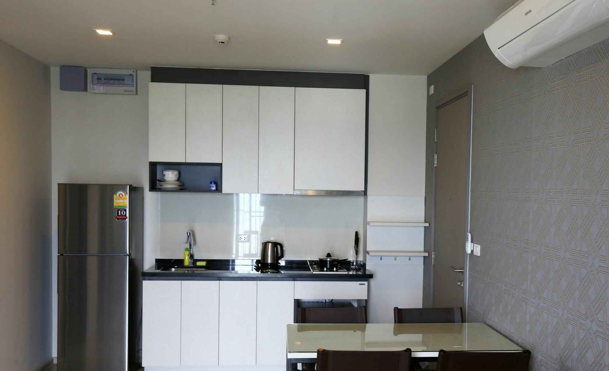The Base Apartment Pattaya Exterior photo