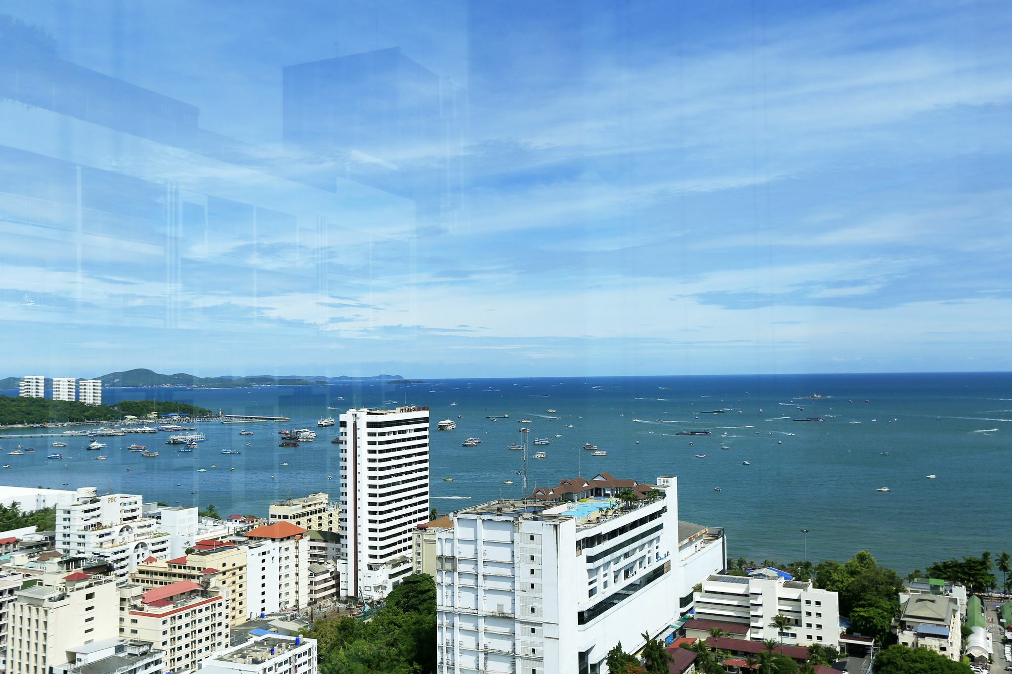 The Base Apartment Pattaya Exterior photo