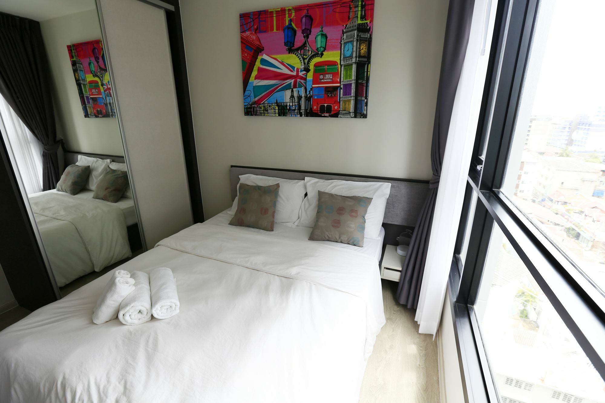 The Base Apartment Pattaya Exterior photo