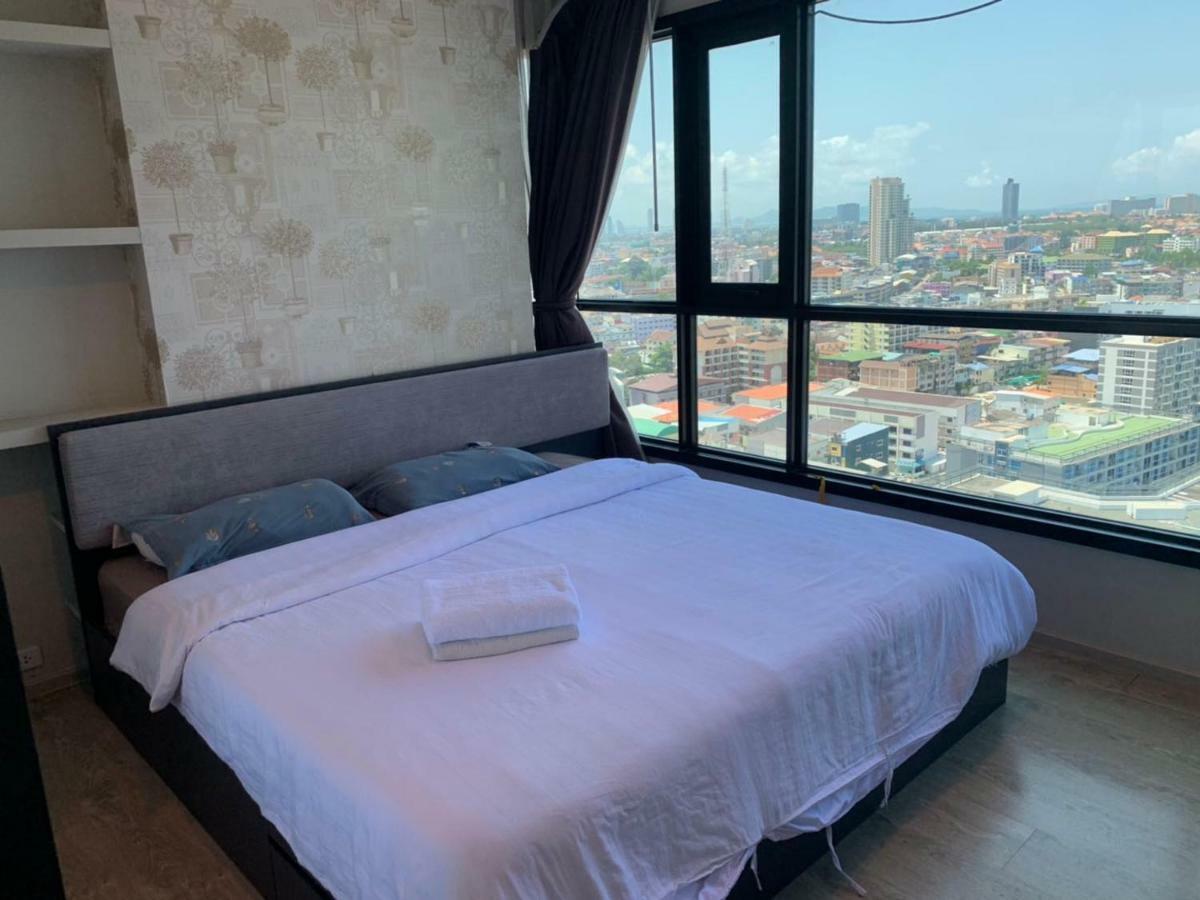 The Base Apartment Pattaya Exterior photo