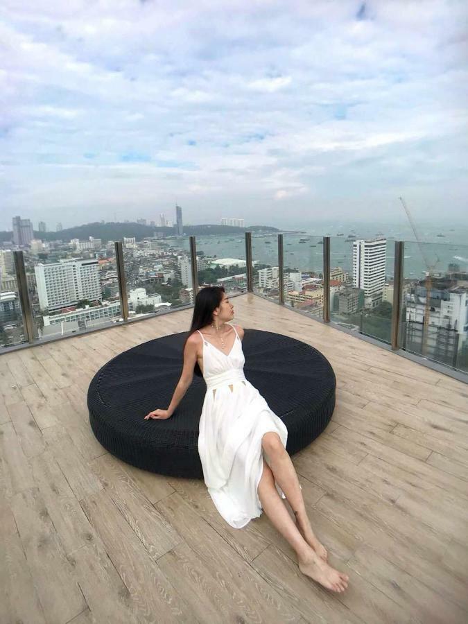 The Base Apartment Pattaya Exterior photo