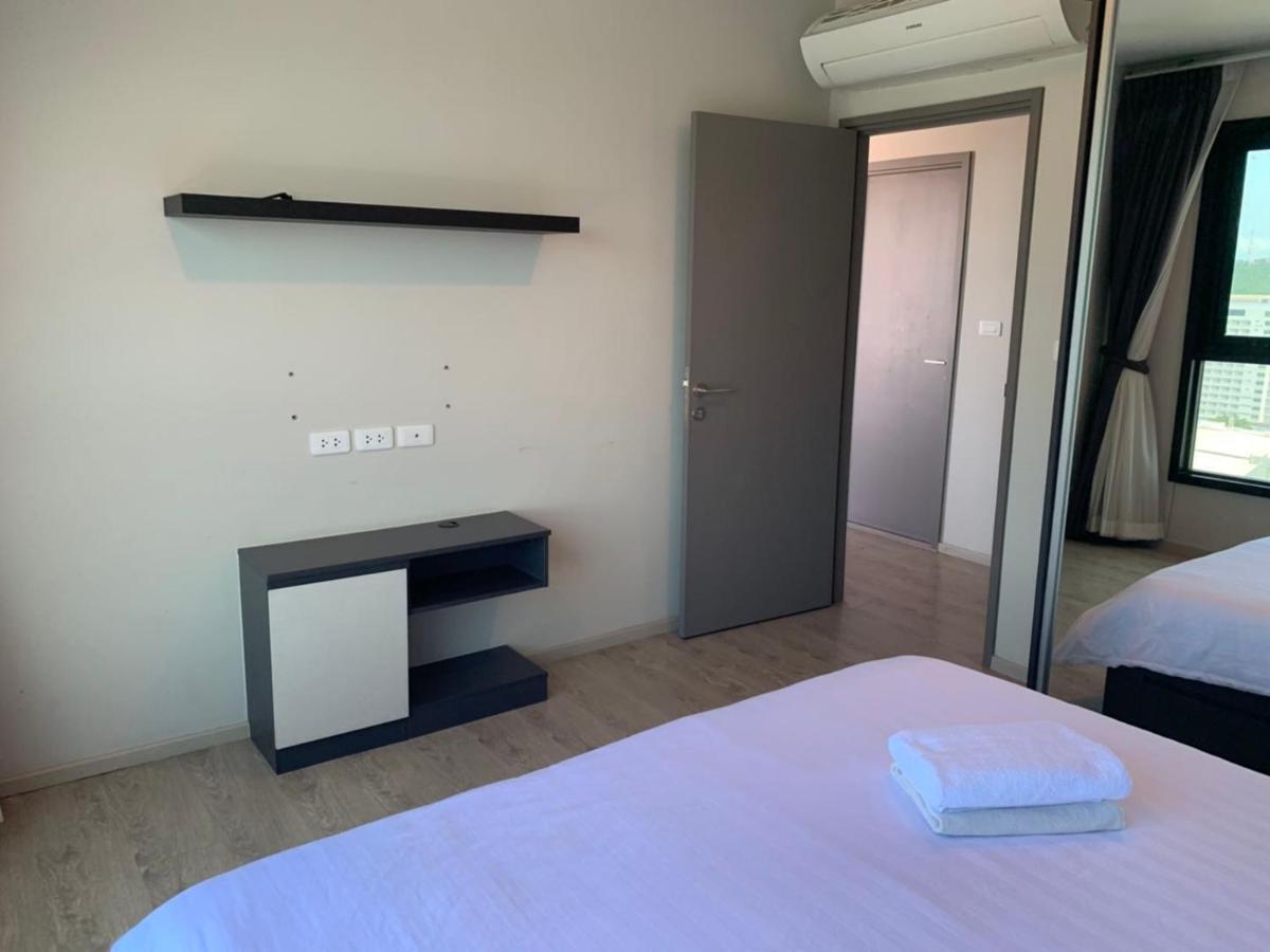 The Base Apartment Pattaya Exterior photo